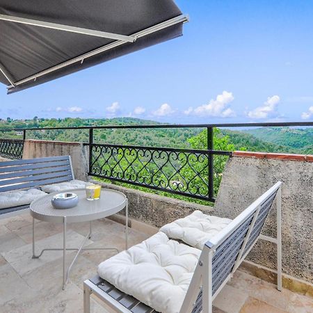Awesome Apartment In Saint-Jeannet With Kitchen المظهر الخارجي الصورة